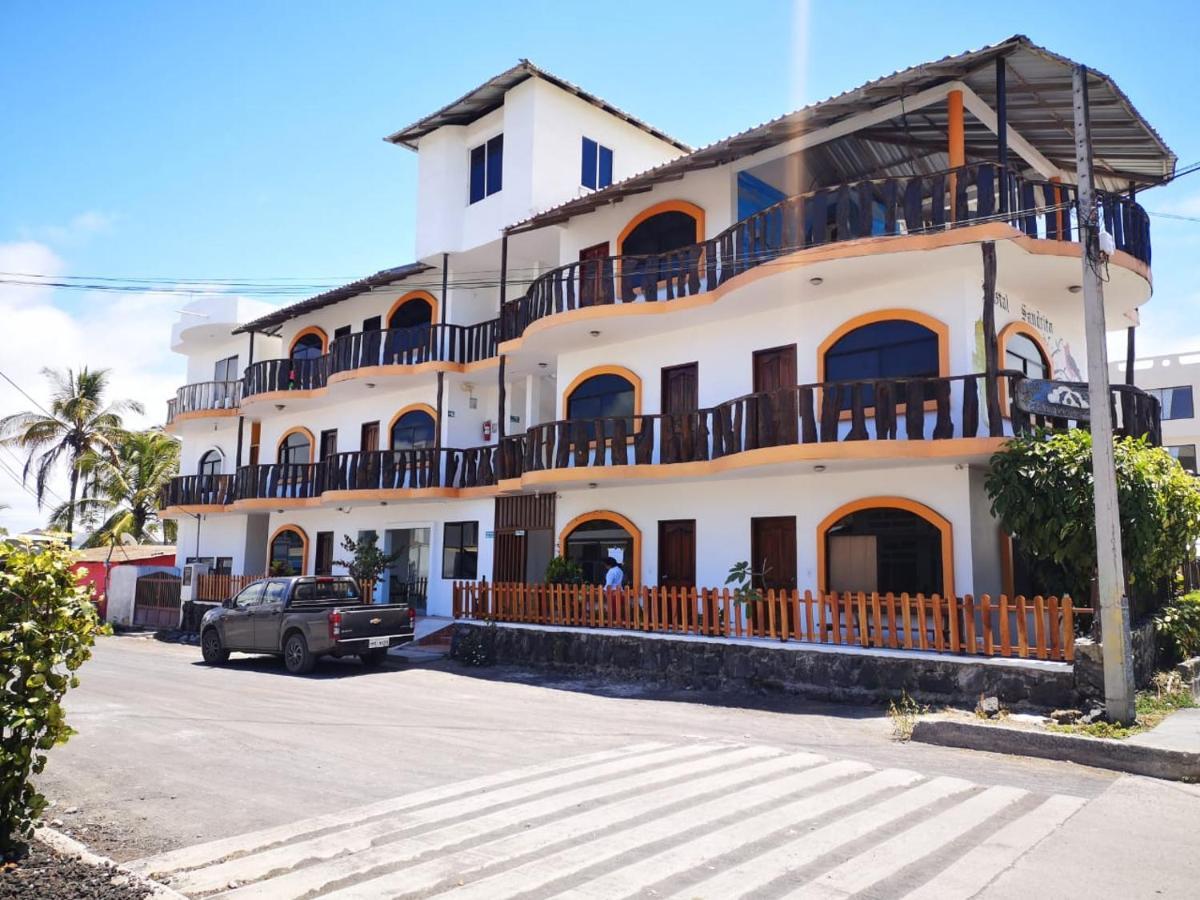 Hostal Sandrita Puerto Villamil Bagian luar foto