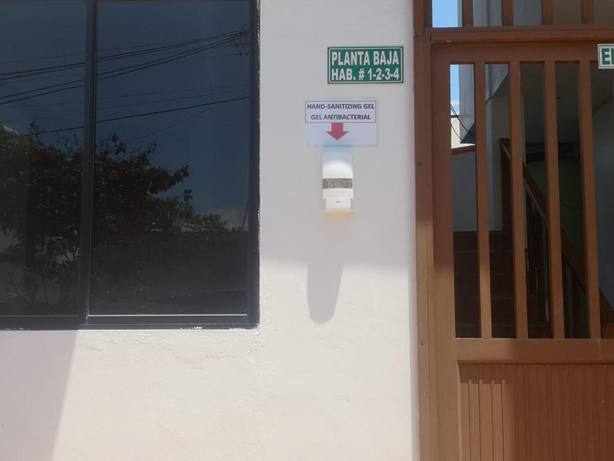Hostal Sandrita Puerto Villamil Bagian luar foto