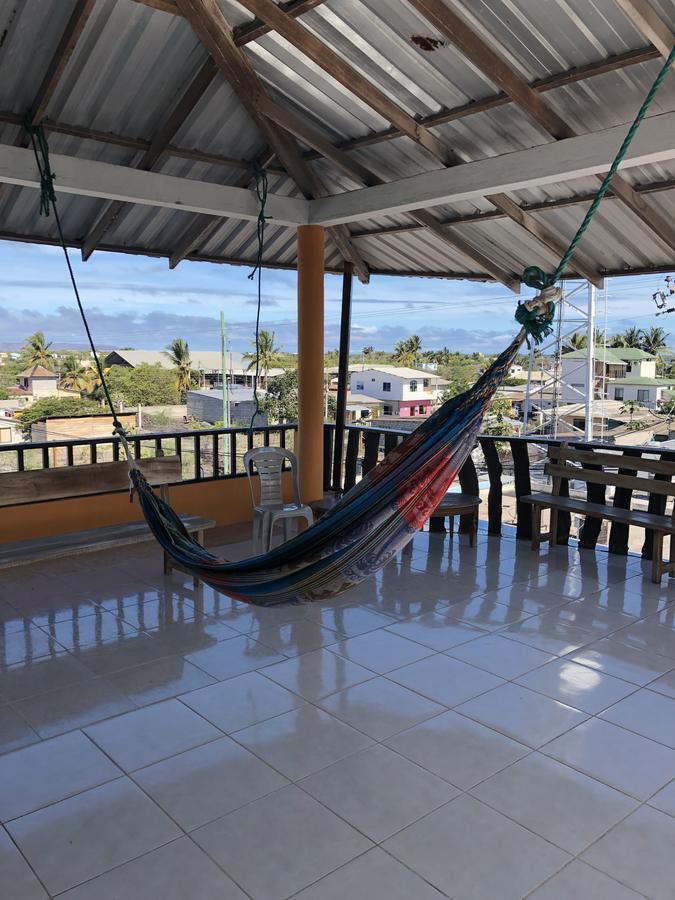 Hostal Sandrita Puerto Villamil Bagian luar foto